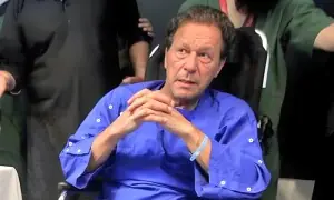 حکومت نے عمران خان کو پمز اسپتال لے جائے جانے کی تصدیق کردی حکومت نے عمران خان کو پمز اسپتال لے جائے جانے کی تصدیق کردی