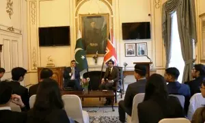 پاکستان ہائی کمیشن لندن میں عالمی منظر نامے پر پاکستان کی بڑھتی ہوئی اہمیت کے موضوع پر مباحثہ