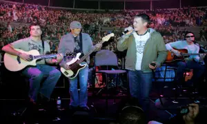 3 Doors Down singer Brad Arnold dies at 47 after cancer battle