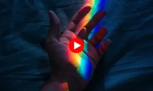 سبز رنگ سکون اور لال توانائی کیسے بڑھاتا ہے؟