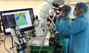 آپریشن تھیٹر میں اے آئی کا استعمال: غلط سرجری اور مریضوں کے زخمی ہونے کے واقعات میں اضافہ