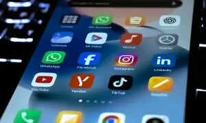 بھارت میں سوشل میڈیا پر گرفت سخت، &rsquo;3 گھنٹے&lsquo; کا نیا قانون نافذ