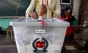 بنگلہ دیش انتخابات: 300 میں سے صرف 299 حلقوں میں ووٹنگ کیوں؟