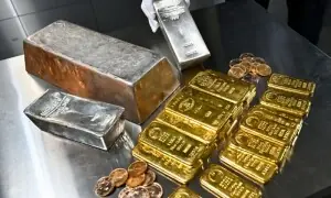 سونے کی قیمت میں 7 ہزار روپے اضافہ، چاندی سستی ہوگئی