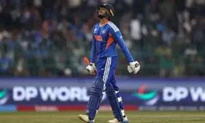 ٹی 20 ورلڈ کپ کا ہائی وولٹیج ٹاکرا: پاکستان کے خلاف بھارت کی پہلی وکٹ گر گئی