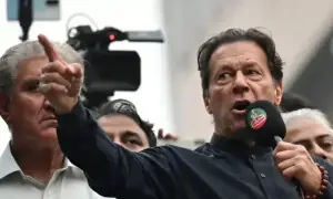 Imran Khan&rsquo;s medical report submitted to Supreme Court