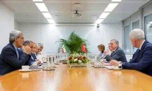 ایران امریکا مذاکرات کا دوسرا دور مکمل، امریکا نے مزید لڑاکا طیارے مشرقِ وسطیٰ پہنچا دیے