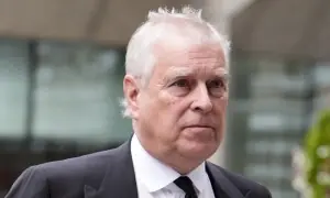 برطانوی پولیس نے سابق شہزادے اینڈریو کو گرفتار کرلیا