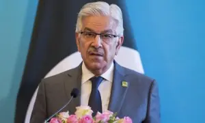 اگر کابل امن کی ضمانت نہیں دیتا تو نئی کارروائیوں سے نہیں ہچکچائیں گے: خواجہ آصف