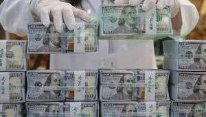 پاکستان کے ذمہ قرض اور واجبات کا حجم 138 ارب ڈالر سے بڑھ گیا