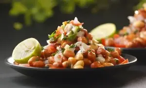 چاٹ بناتے وقت کی جانے والی عام غلطیاں جو ذائقہ خراب کر دیتی ہیں