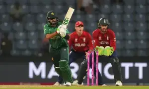 T20 World Cup: Pakistan set 165-run target for England