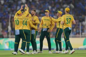 South Africa outclass West Indies to tighten semi-final grip