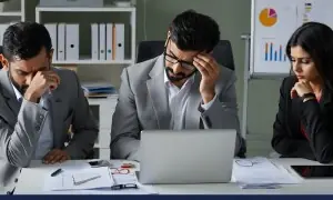 دفتری ملازمین میں وٹامن ڈی کی کمی کیوں ہوتی ہے؟ 5 ضروری ٹیسٹ