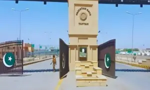 ایران پر حملے کے بعد پاکستانی طلبہ اور شہریوں کی بہ حفاظت وطن واپسی جاری