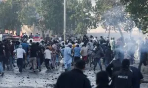 کراچی: قونصل خانے میں مظاہرین پر فائرنگ امریکی فوج کے اہلکاروں نے کی: حکام