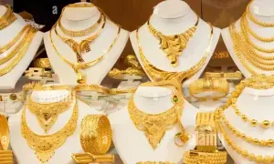 پاکستان میں سونے کی قیمت میں اچانک ہزاروں روپے کی بڑی کمی