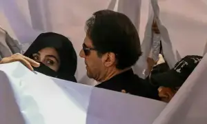 Medical team examines Imran Khan&rsquo;s eye at Adiala Jail