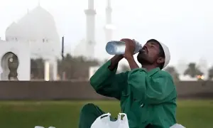 رمضان میں روزہ دار ڈی ہائیڈریشن سے کیسے محفوظ رہیں؟