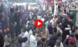 کراچی: طلبہ کے جیب خرچ سے شاہانہ افطار