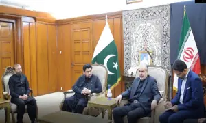 Sindh governor visits Iranian consulate to offer condolences