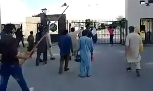 جی ایچ کیو حملہ کیس: عمر ایوب، زرتاج گل سمیت 47 اشتہاری ملزمان کو سزا