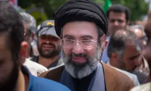 ایران: نئے رہبرِ معظم کے انتخاب کے بعد بیعت کا سلسلہ شروع، عوام سڑکوں پر نکل آئے