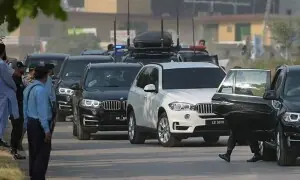 ورک فرام ہوم، سرکاری گاڑیوں کے فیول الاؤنس میں کمی: خیبرپختونخوا میں پیٹرول کی قلت پر بڑے فیصلے