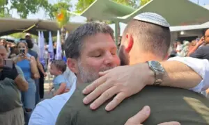 لبنانی سرحد پر حملے میں اسرائیلی وزیر کا بیٹا شدید زخمی