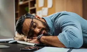 رمضان میں نیند پوری نہیں ہوتی؟ یہ مفید ٹپس آزمائیں