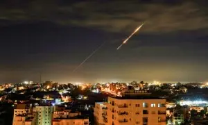 میزائلوں کی نئی لہر، ایران کی خلیجی بندرگاہوں کے قریبی رہائشیوں کو انخلا کی وارننگ