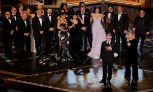 Warner Bros&rsquo; Oscar triumph a bittersweet moment as Paramount deal looms