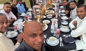 سابق سری لنکن کپتان جے سوریا کا روزہ، افطار کی تصویر وائرل