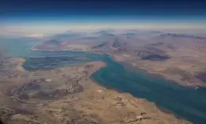 صدر ٹرمپ کی دھمکی کے بعد ایران کا آبنائے ہرمز مکمل بند کرنے کا عندیہ