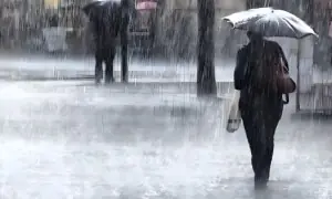 اچانک بارش اور موسم کا بدلتا مزاج، صحت کے لیے نئی آزمائش