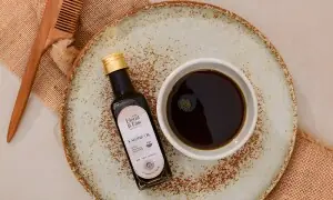 بالوں کی نشوونما کے لیے کلونجی کا تیل استعمال کرنے کا صحیح طریقہ