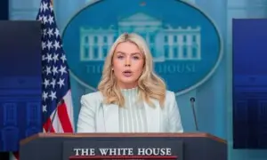 مذاکرات جاری ہیں، ناکام ہوئے تو ایران پر سخت حملے ہوں گے: وائٹ ہاؤس