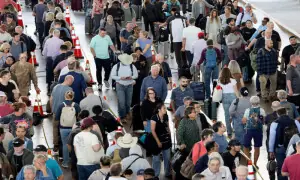 Long lines reported at major US airports as more TSA officers quit