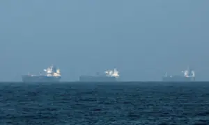 Strait of Hormuz &lsquo;closed&rsquo; to hostile shipping: IRGC