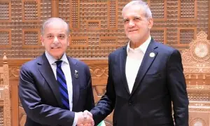 وزیراعظم شہباز شریف اور ایرانی صدر کے درمیان مشاورتی رابطہ، جنگ بندی کی کوششوں پر تبادلہ خیال