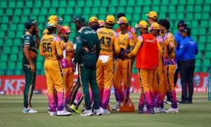 Peshawar Zalmi chase down 215 to beat Rawalpindi Pindiz in PSL thriller
