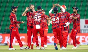 پی ایس ایل 11: کراچی کنگز نے لاہور قلندرز کو 4 وکٹوں سے شکست دے دی