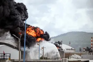 Missile hits fuel tanker at Israel&rsquo;s Oil Refineries