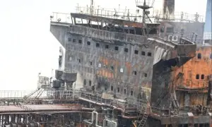 ایران کا قطر کے ساحل پر کھڑے آئل ٹینکر پر کروز میزائلوں سے حملہ، کویت ایئرپورٹ پر دھماکے