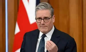 آبنائے ہرمز کھلوانے کی کوششیں: کیا اسٹارمر کا 40 ملکی اتحاد کامیاب ہوگا؟