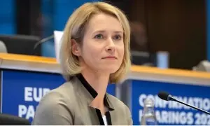 ایران نے آبنائے پرمز پر مغرب کی دوغلے پن کی دھجیاں اُڑا دیں