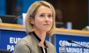 ایران نے آبنائے پرمز پر مغرب کی دوغلے پن کی دھجیاں اُڑا دیں