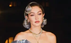 امریکی سپر ماڈل گیگی حدید کی ایپسٹین فائلز میں نام آنے پر وضاحت