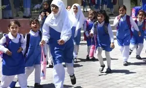 سندھ حکومت نے اسکول وینز کے کرائے بڑھانے پر پابندی عائد کر دی