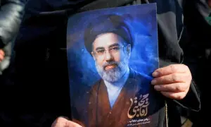 مجتبیٰ خامنہ ای بے ہوش ہیں اور فیصلے ان کی جانب سے نہیں ہو رہے: برطانوی اخبار کا دعویٰ مجتبیٰ خامنہ ای بے ہوش ہیں اور فیصلے ان کی جانب سے نہیں ہو رہے: برطانوی اخبار کا دعویٰ